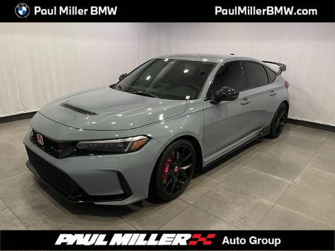 Used 2025 Honda Civic Type R image 1