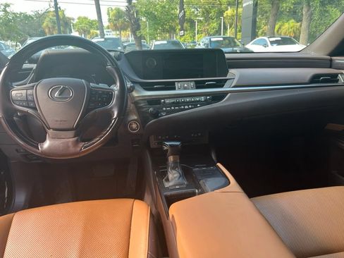 Used 2020 Lexus ES 350 w/ Premium Package FWD image 10