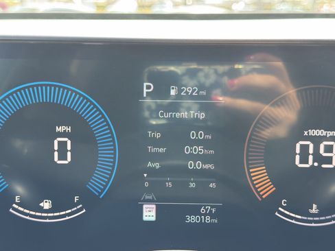 Used 2025 Hyundai Kona SEL FWD image 13
