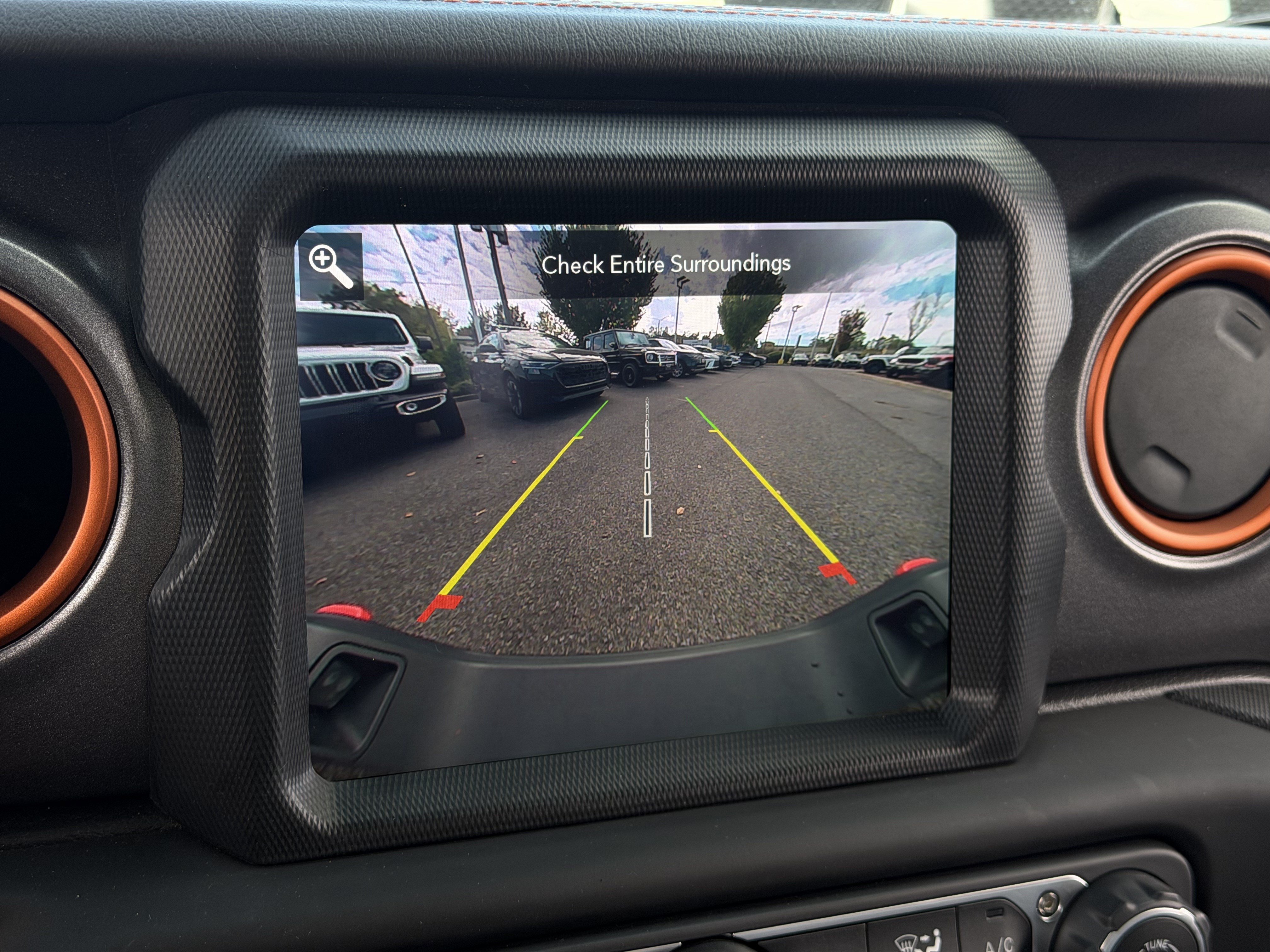 Used 2023 Jeep Gladiator Mojave w/ Cold Weather Group AWD/4WD image 26