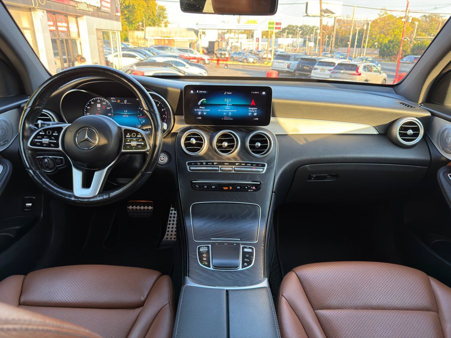 Used 2020 Mercedes-Benz GLC 300 4MATIC Coupe image 46