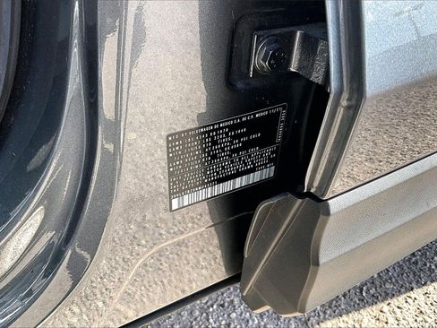 Certified 2022 Volkswagen Taos SE w/ Panoramic Sunroof Package image 29