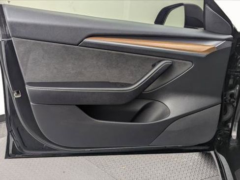 Used 2022 Tesla Model 3 Performance image 12