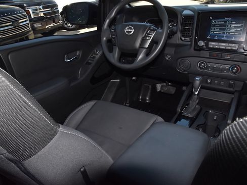 Used 2023 Nissan Frontier SV w/ Midnight Edition Package RWD image 15