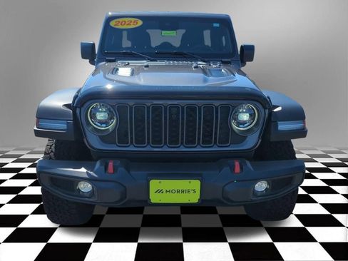 Used 2025 Jeep Wrangler Unlimited Rubicon w/ Convenience Group AWD/4WD image 3