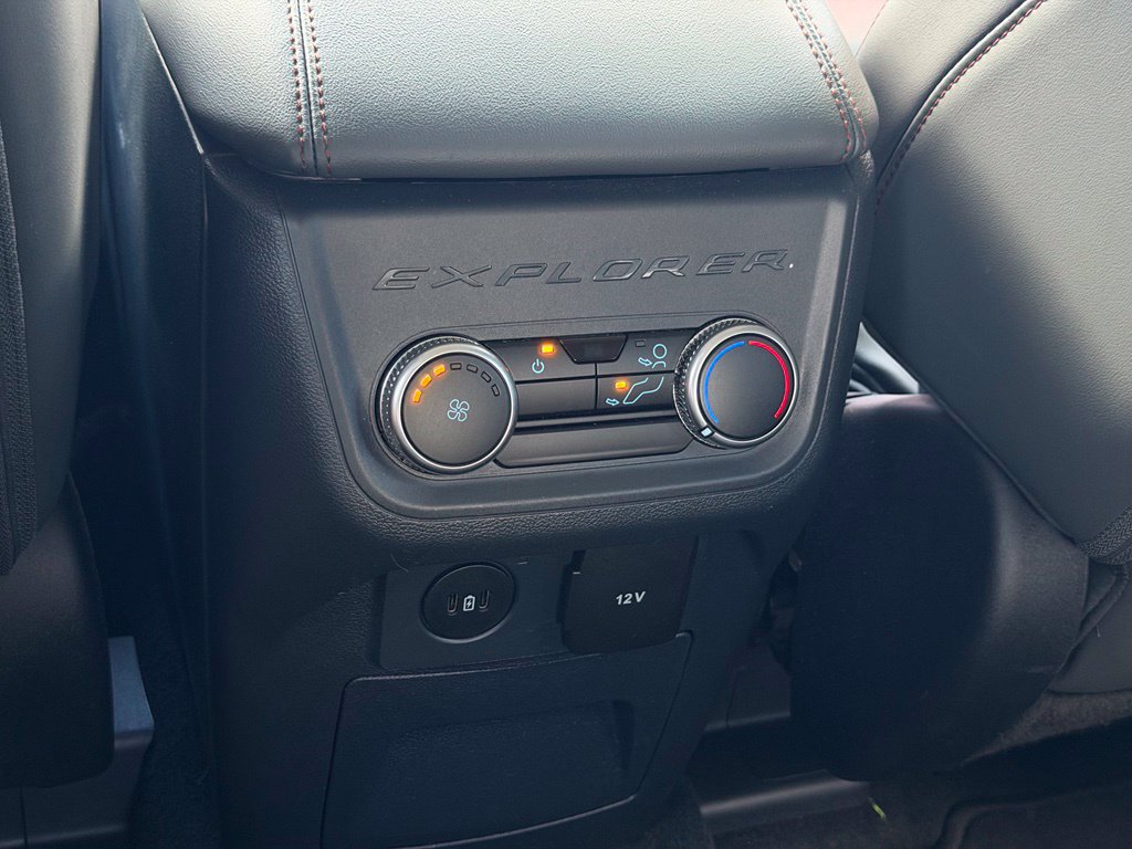 Certified 2025 Ford Explorer Active w/ Active Comfort Package RWD image 36