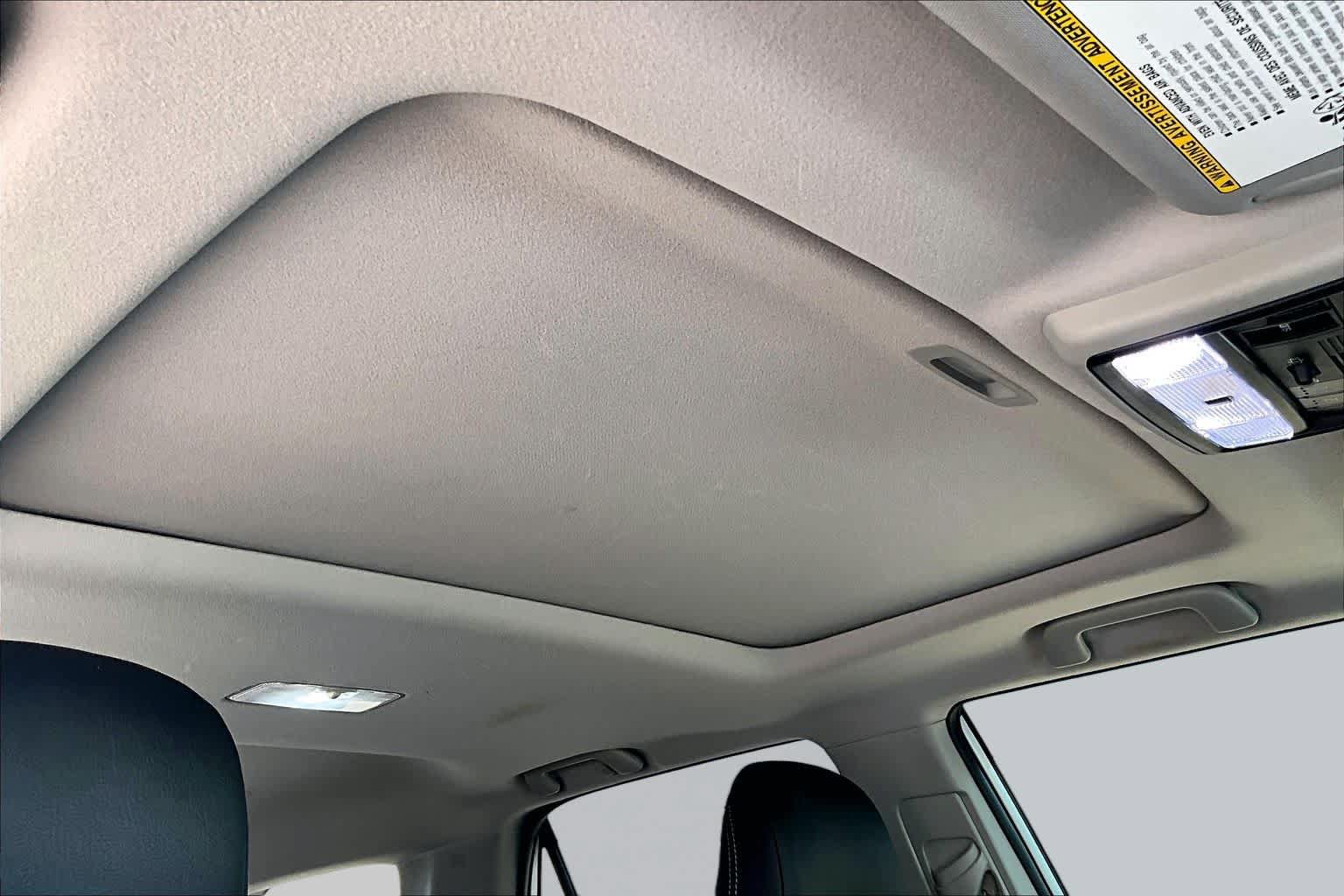 Used 2022 Toyota 4Runner SR5 Premium w/ Moonroof Package RWD image 13