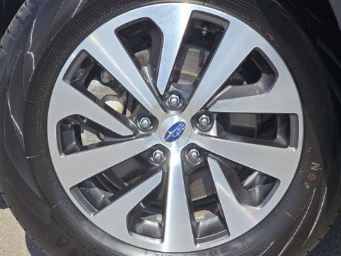 Certified 2025 Subaru Outback Premium w/ Popular Package #1 AWD/4WD image 13