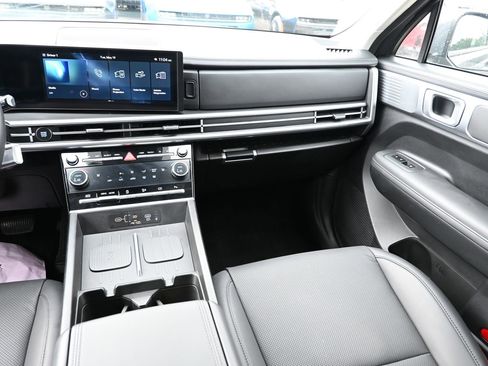 Used 2026 Hyundai Santa Fe SEL FWD image 33