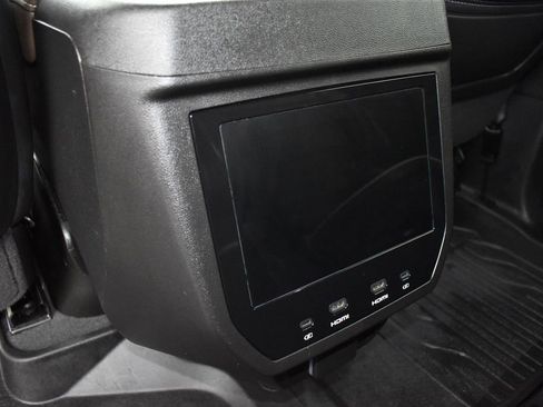 Used 2025 GMC Yukon XL Denali Ultimate AWD/4WD image 20
