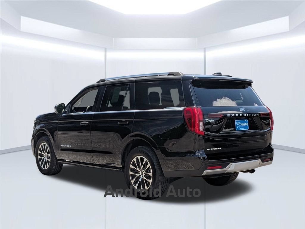 Used 2025 Ford Expedition Platinum AWD/4WD image 3