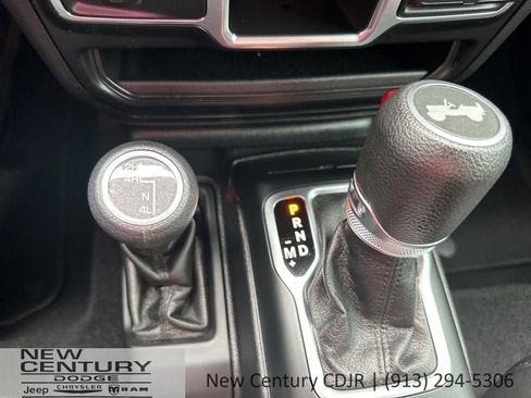Used 2021 Jeep Wrangler Unlimited Sport AWD/4WD image 26
