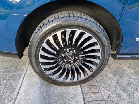 Used 2020 Lincoln Navigator L Black Label AWD/4WD image 49