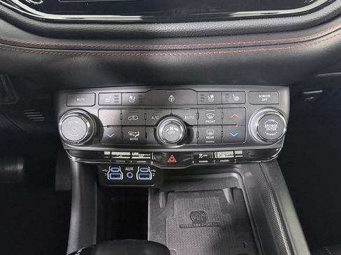 Used 2023 Dodge Durango R/T w/ Blacktop Package AWD/4WD image 25