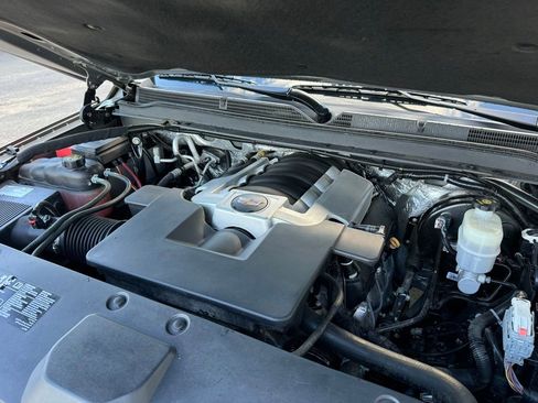 Used 2018 Cadillac Escalade Platinum image 37