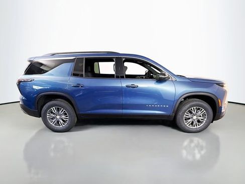 New 2026 Chevrolet Traverse LT image 4