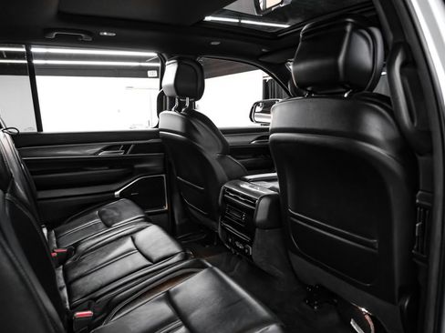 Used 2022 Jeep Wagoneer Series I image 37