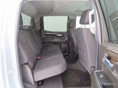 Used 2024 Chevrolet Silverado 1500 LT image 28