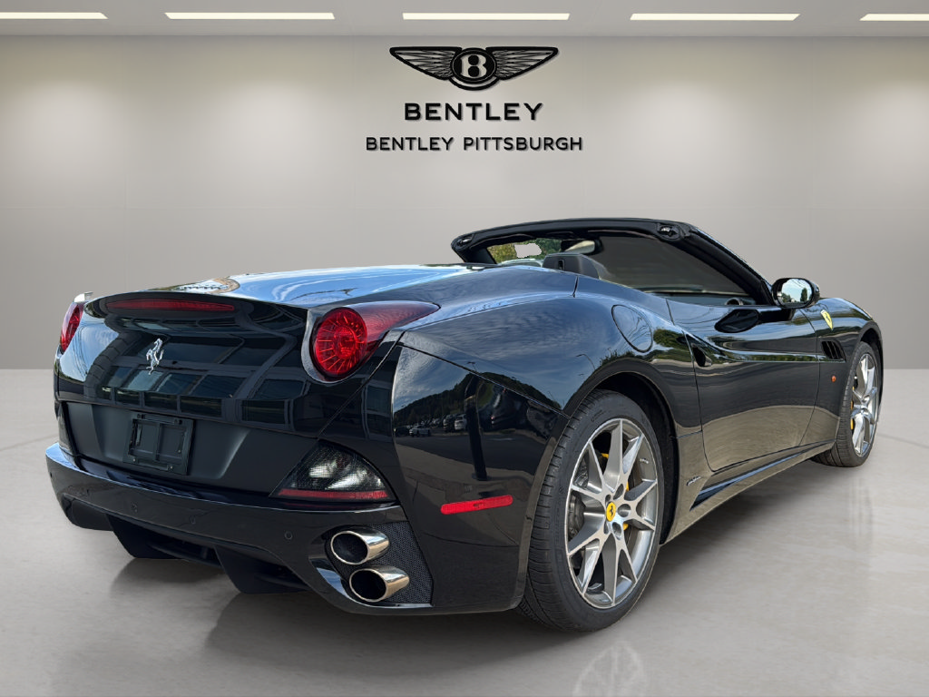 Used 2012 Ferrari California RWD image 6