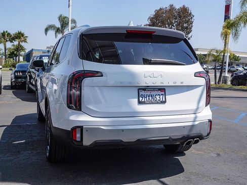 Certified 2024 Kia Telluride EX w/ EX Captain's Chair Package FWD image 5