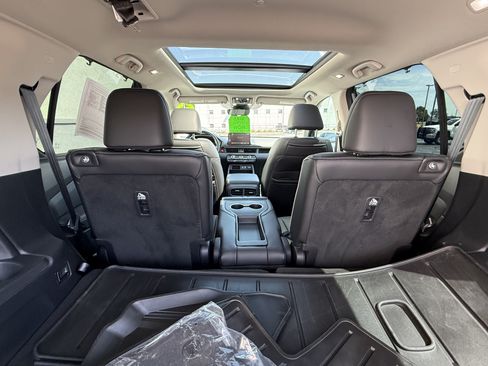 Used 2024 Honda Pilot Elite image 30
