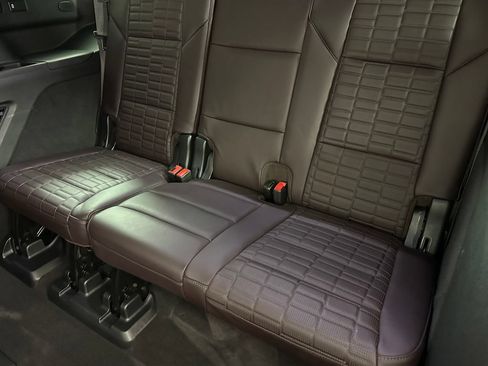 Used 2023 Cadillac Escalade Sport Platinum w/ LPO, ONYX Package AWD/4WD image 30