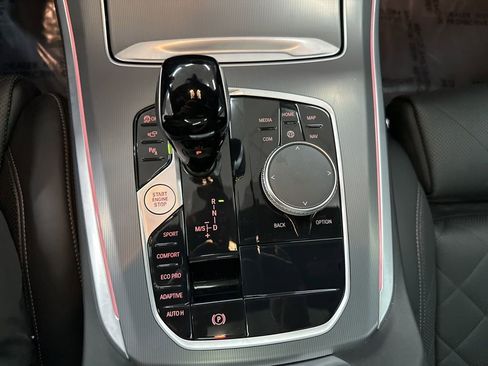 Used 2023 BMW X5 sDrive40i w/ M Sport Package image 19