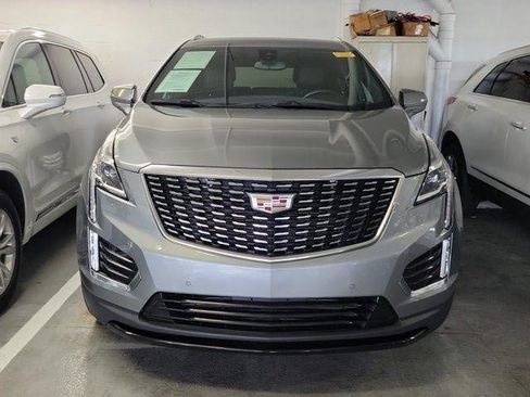 Certified 2023 Cadillac XT5 Luxury FWD image 2