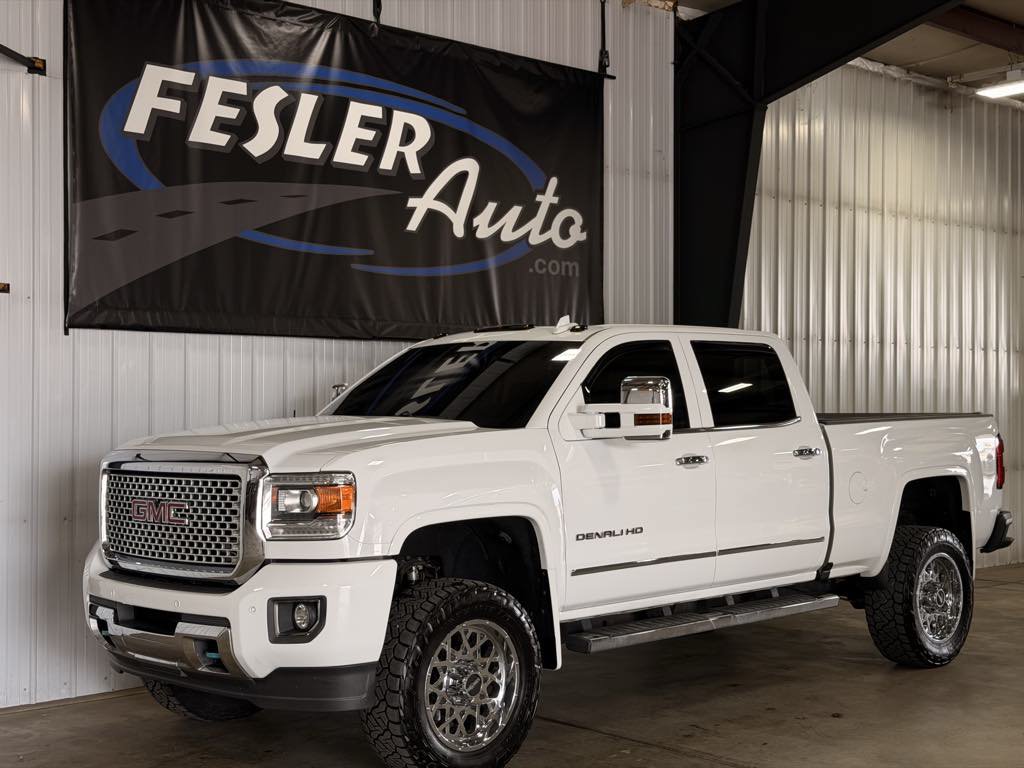 Used 2016 GMC Sierra 2500 Denali w/ Driver Alert Package AWD/4WD image 38