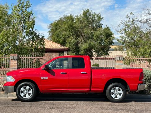 Used 2017 RAM 1500 Classic SLT RWD image 3