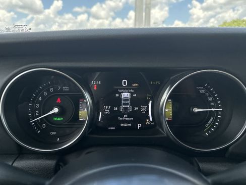 Certified 2022 Jeep Wrangler Unlimited Sahara AWD/4WD image 30
