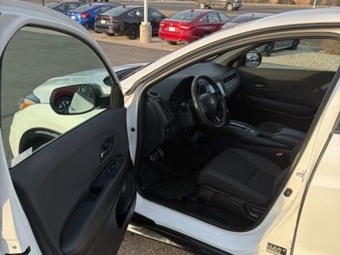 Certified 2022 Honda HR-V Sport image 22