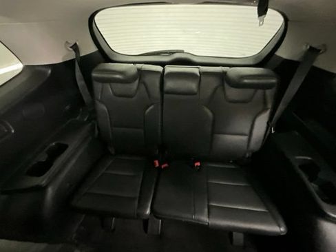 Used 2022 Kia Telluride LX AWD/4WD image 8