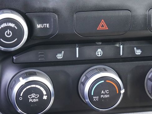 Used 2023 RAM 1500 Big Horn AWD/4WD image 36