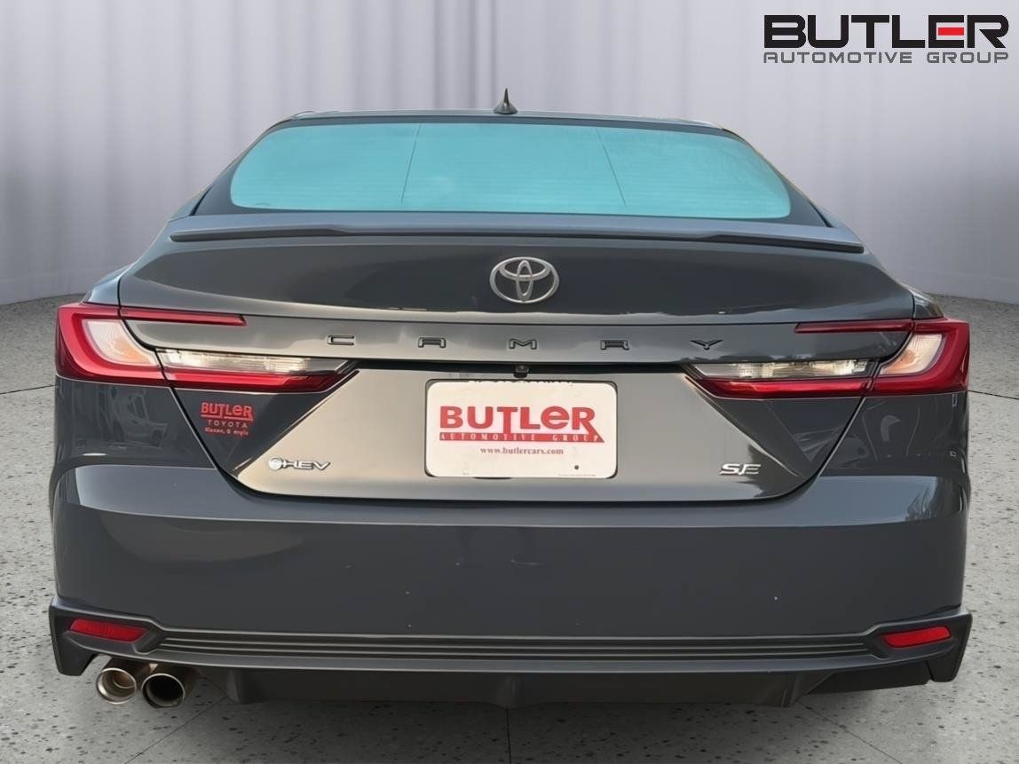 Certified 2025 Toyota Camry SE FWD image 5