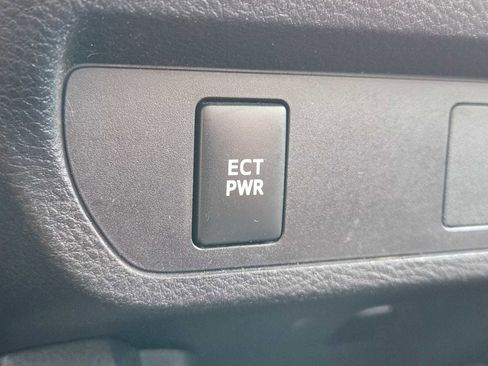 Used 2016 Toyota Tacoma SR5 w/ Towing Package RWD image 20