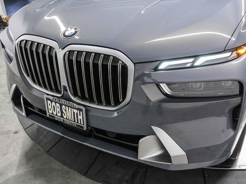 Used 2026 BMW X7 xDrive40i AWD/4WD image 11