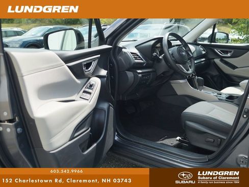 Used 2023 Subaru Forester Premium AWD/4WD image 12