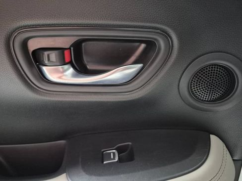 Used 2023 Honda HR-V EX-L image 31