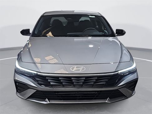 New 2025 Hyundai Elantra Sport image 2