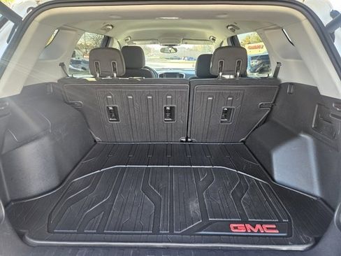 Used 2019 GMC Terrain SLE w/ Driver Convenience Package image 17