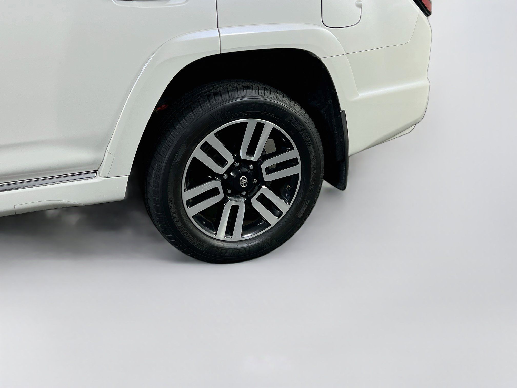 Used 2019 Toyota 4Runner Limited AWD/4WD image 30