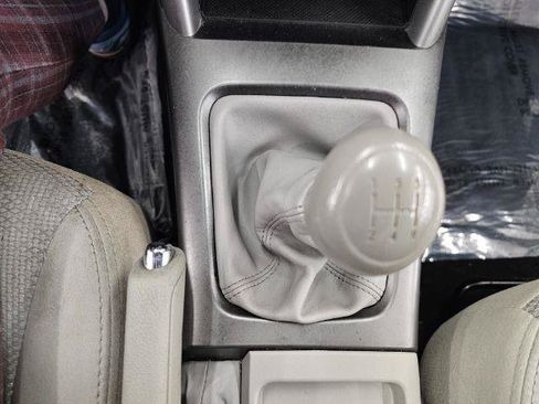 Used 2013 Subaru Forester 2.5X Premium w/ Popular Pkg 1 AWD/4WD image 19