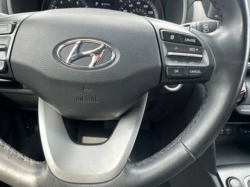 Used 2019 Hyundai Kona SEL AWD/4WD image 17