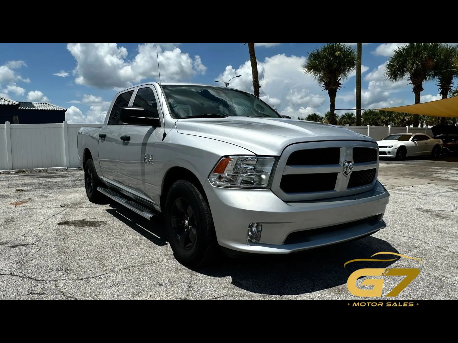 Used 2017 RAM 1500 Express RWD image 3
