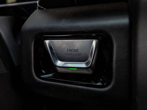 Used 2025 GMC Yukon AT4 Ultimate AWD/4WD image 23