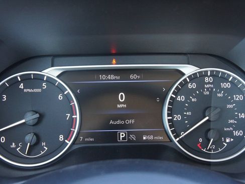 Used 2024 Nissan Sentra SV w/ SV Premium Package FWD image 12