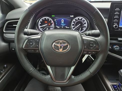 Used 2023 Toyota Camry SE image 16