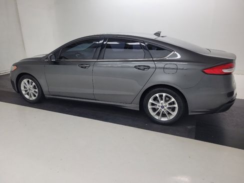 Used 2020 Ford Fusion SE FWD image 3