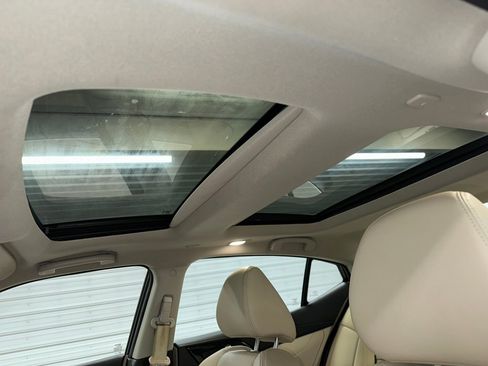 Used 2021 Nissan Maxima Platinum w/ Sport Mat Group image 4